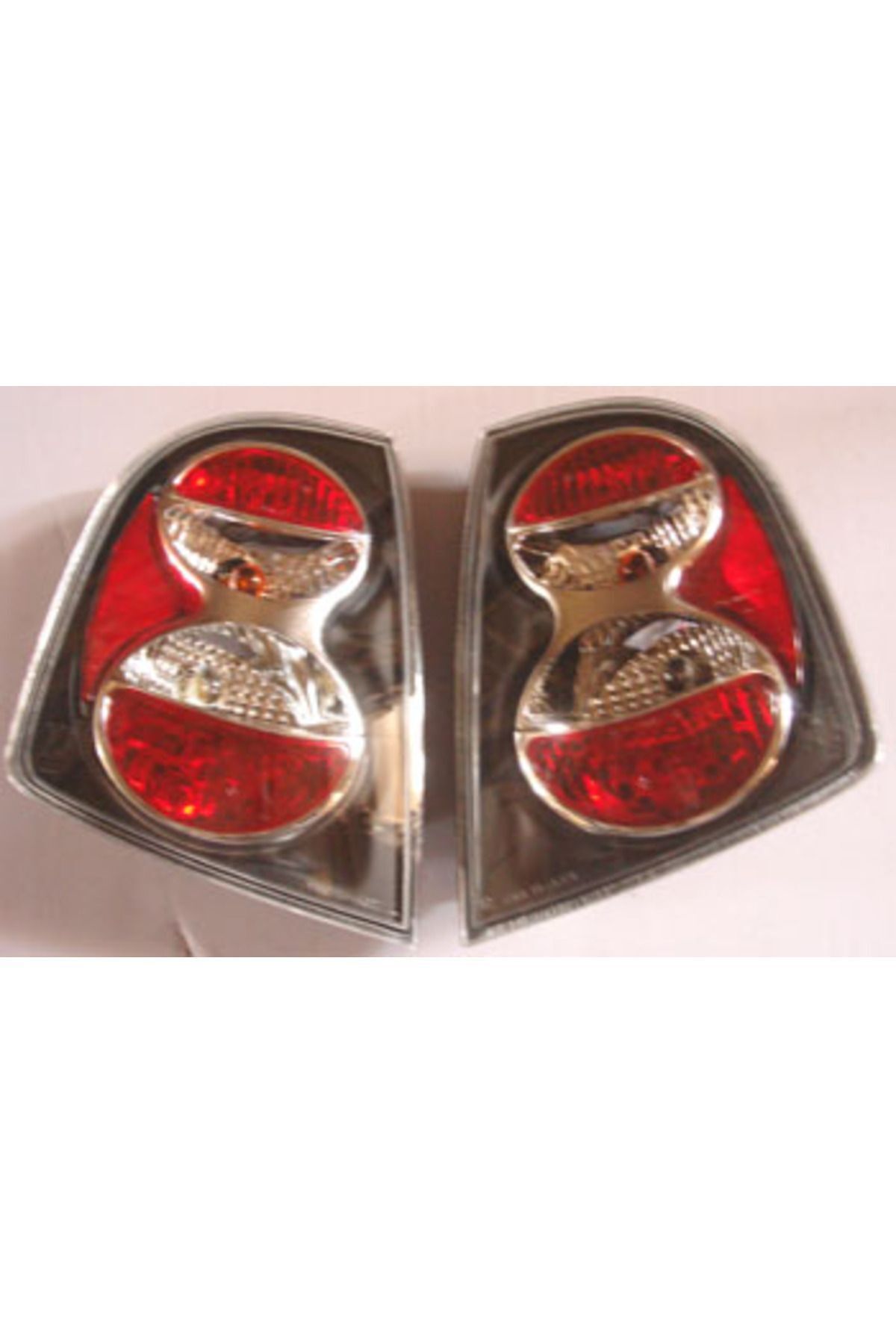 Skoda Fabıa- 01/07; Modifiye Stop Lambası Sağ/sol Set 2 Parça Siyah/kırmızı (HB) (TYC) 6y6945112ms