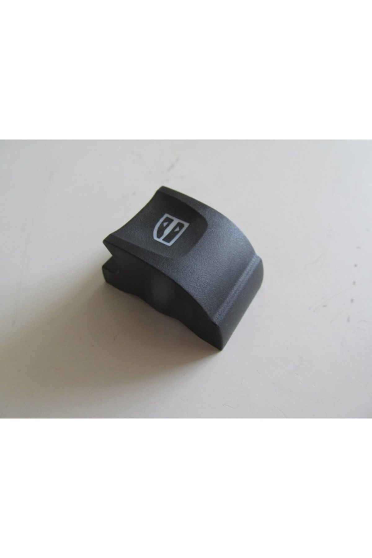 Renault Fluence 09/16 Ön/arka Cam Düğme Butonu Sol (Düz Tırnak)