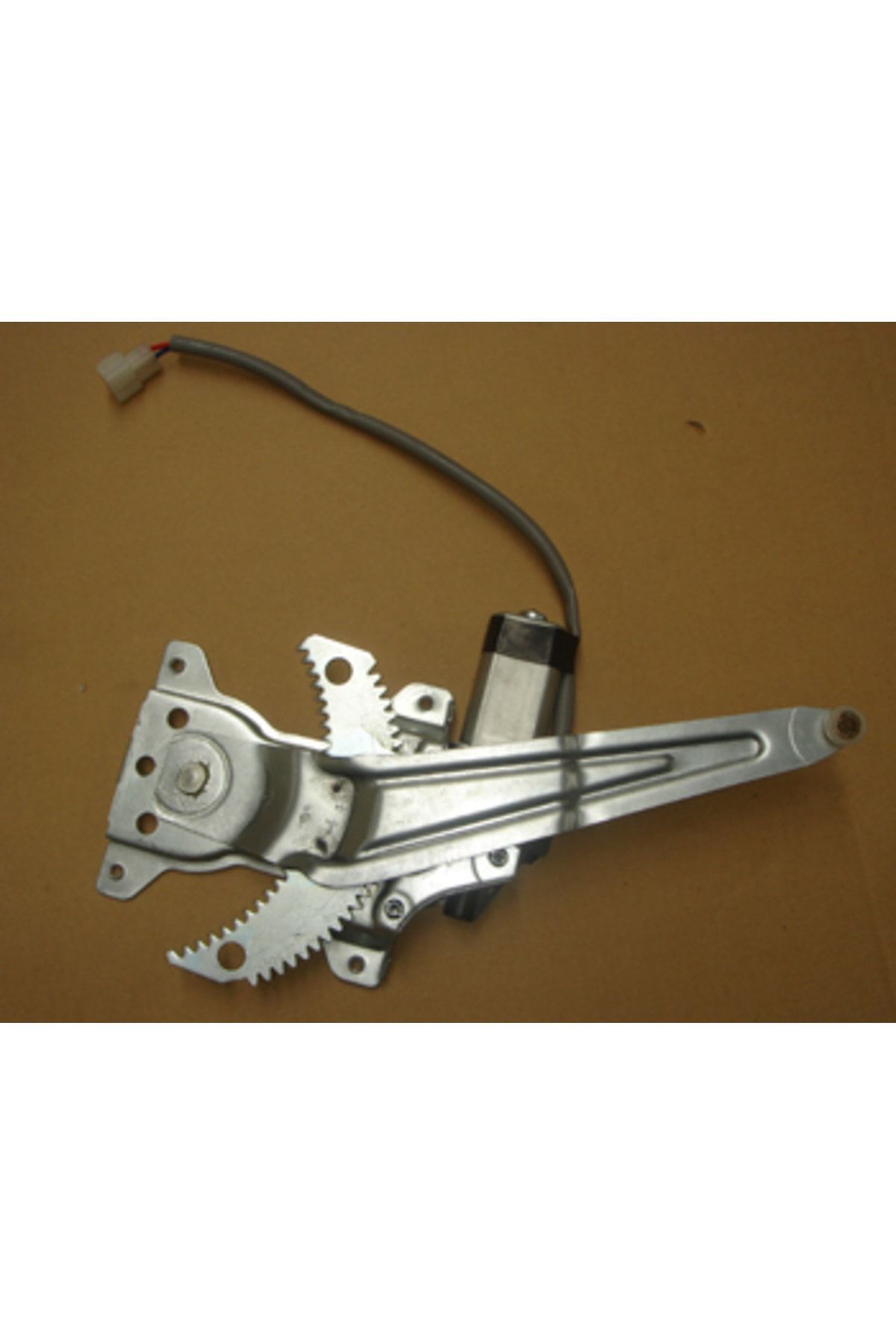 Suzukı Swıft- 05/11 Arka Cam Krikosu Sağ Elektrikli/motorlu (tw) 83502-63j10