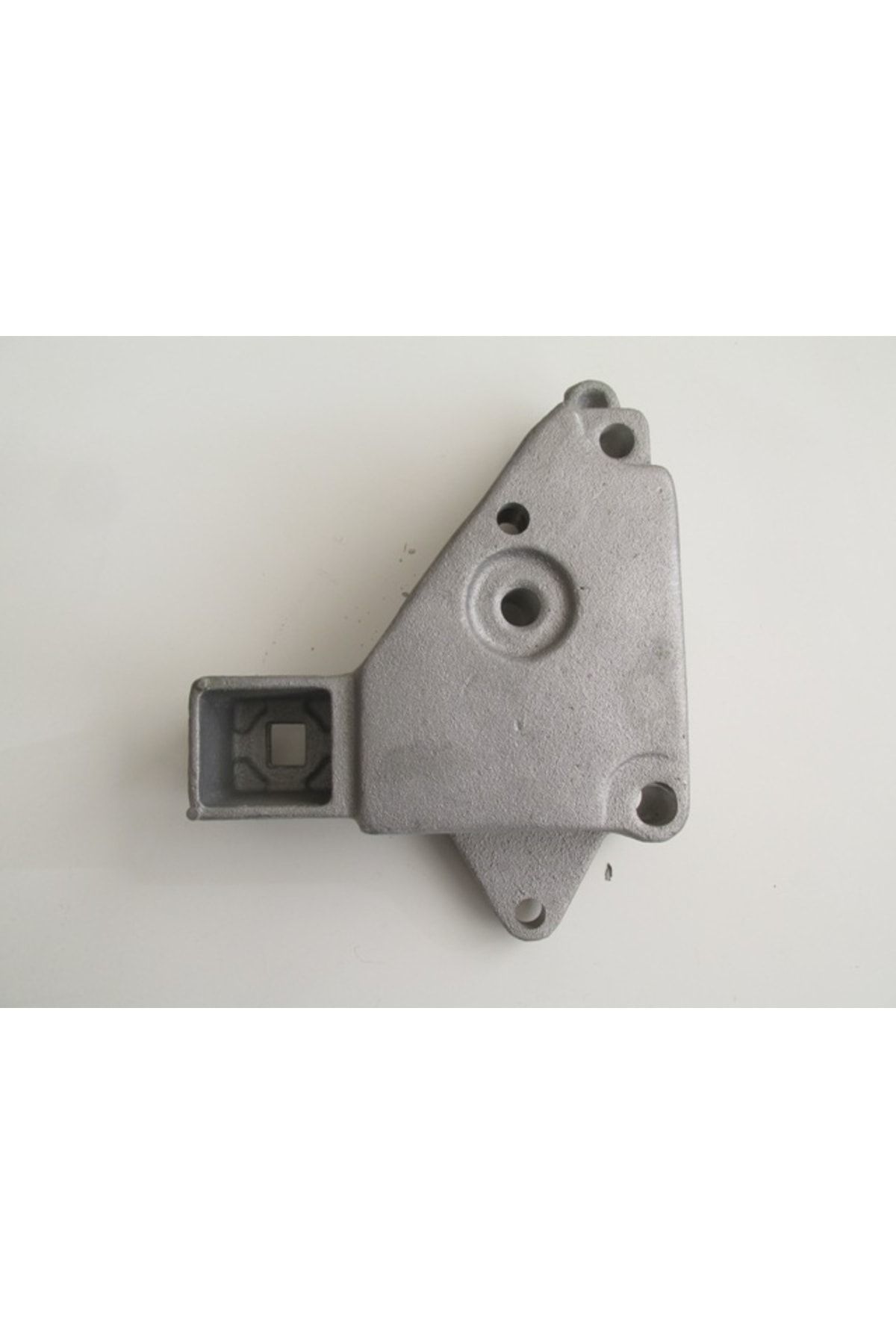 Renault Kangoo- 98/03; Motor Takozu Bağlantı Kulağı Uyumlu 1.4 8valf Alüminyum 7700432410