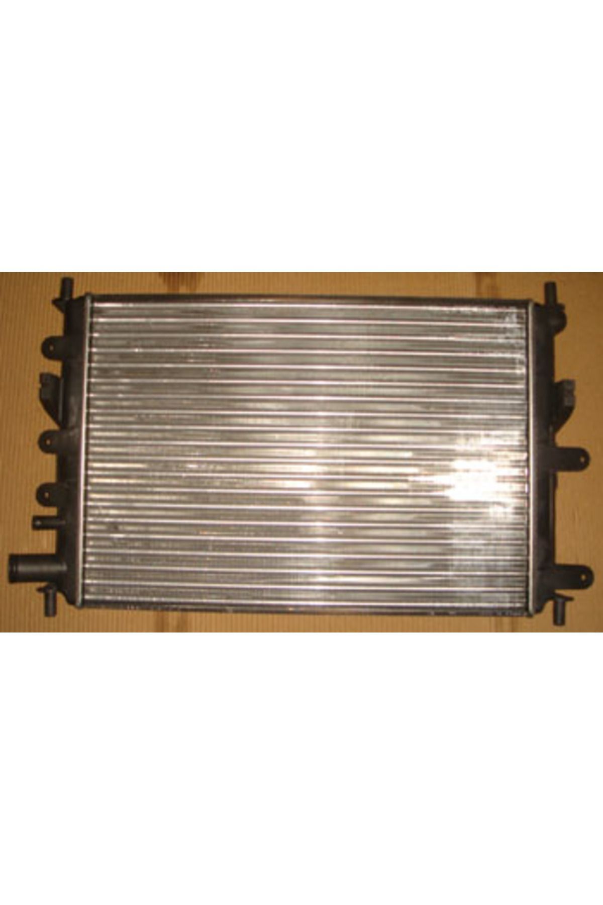 Ford Escort 90/94 Su Radyatörü Benzinli (Mekanik) (525x365x34) (Manuel) (Alüminyum) (Oris)