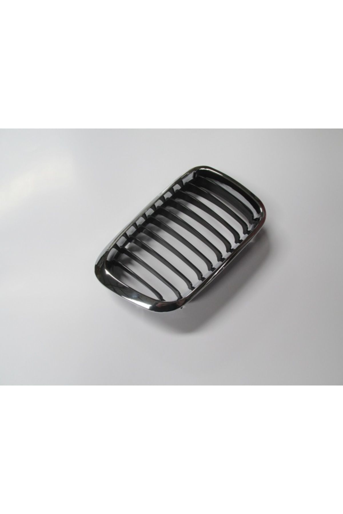 Bmw 3 Seri E46 Sd 98/01 Ön Panjur Sağ Siyah/nikelaj Çerçeveli (Tw)