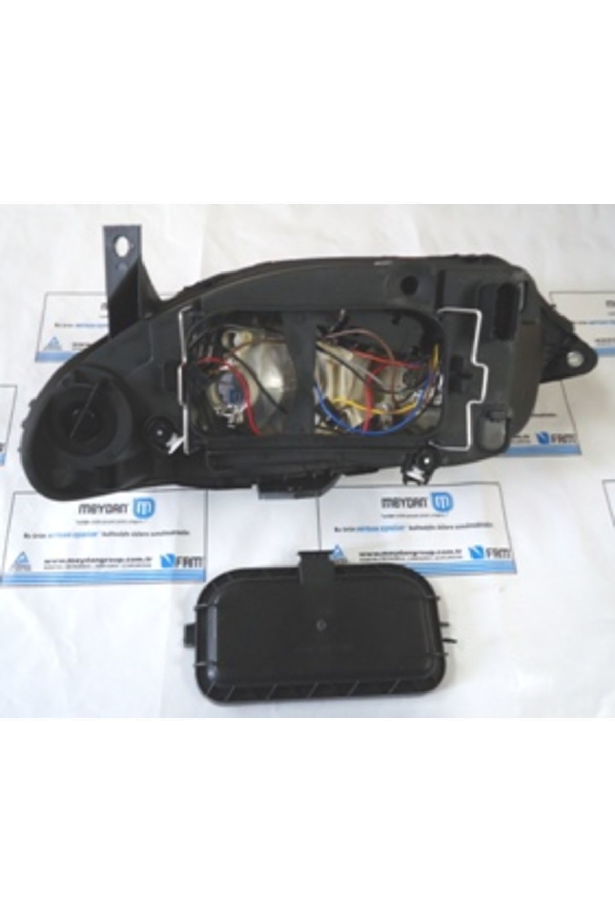 Fiat Palio 05/13 Far Lambası Sağ Elektrikli/motorlu (İç Aynası Siyah/nikelajlı)(8 Fişli)(fame