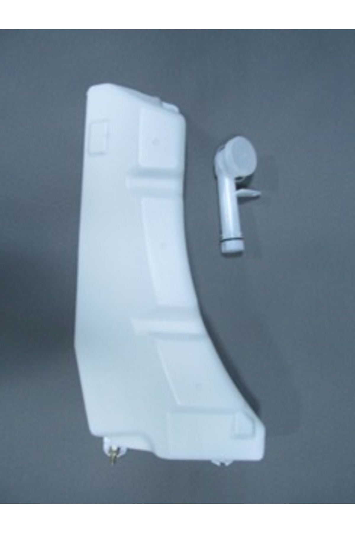 Isuzu D Max Pick Up 04/07 Ön Cam Su Bidonu/deposu (Motorlu) (Tw)