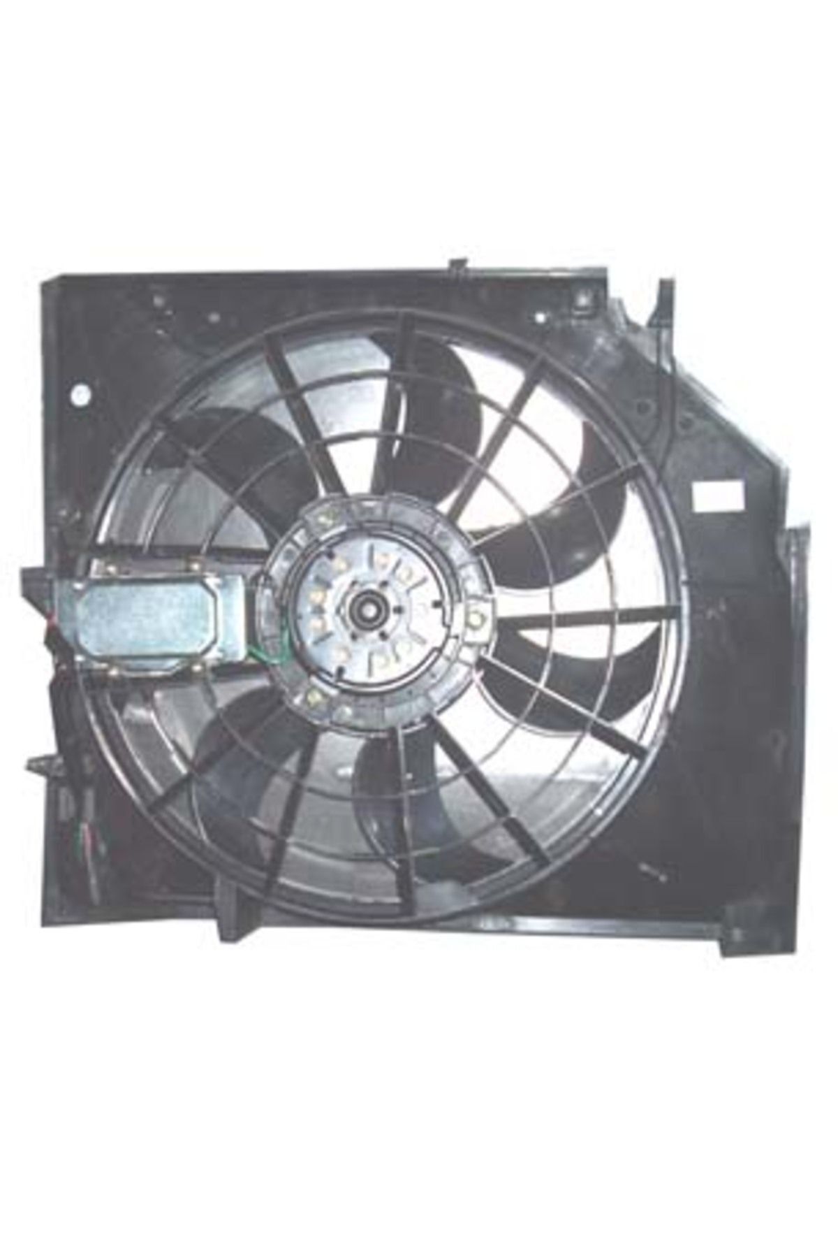 Bmw 3 Serı-e46-sd/coupe-98/05;radyatör Fan Davlumbazı 3 Fişli(4 SİLİNDİR-318İ) Uyumlu