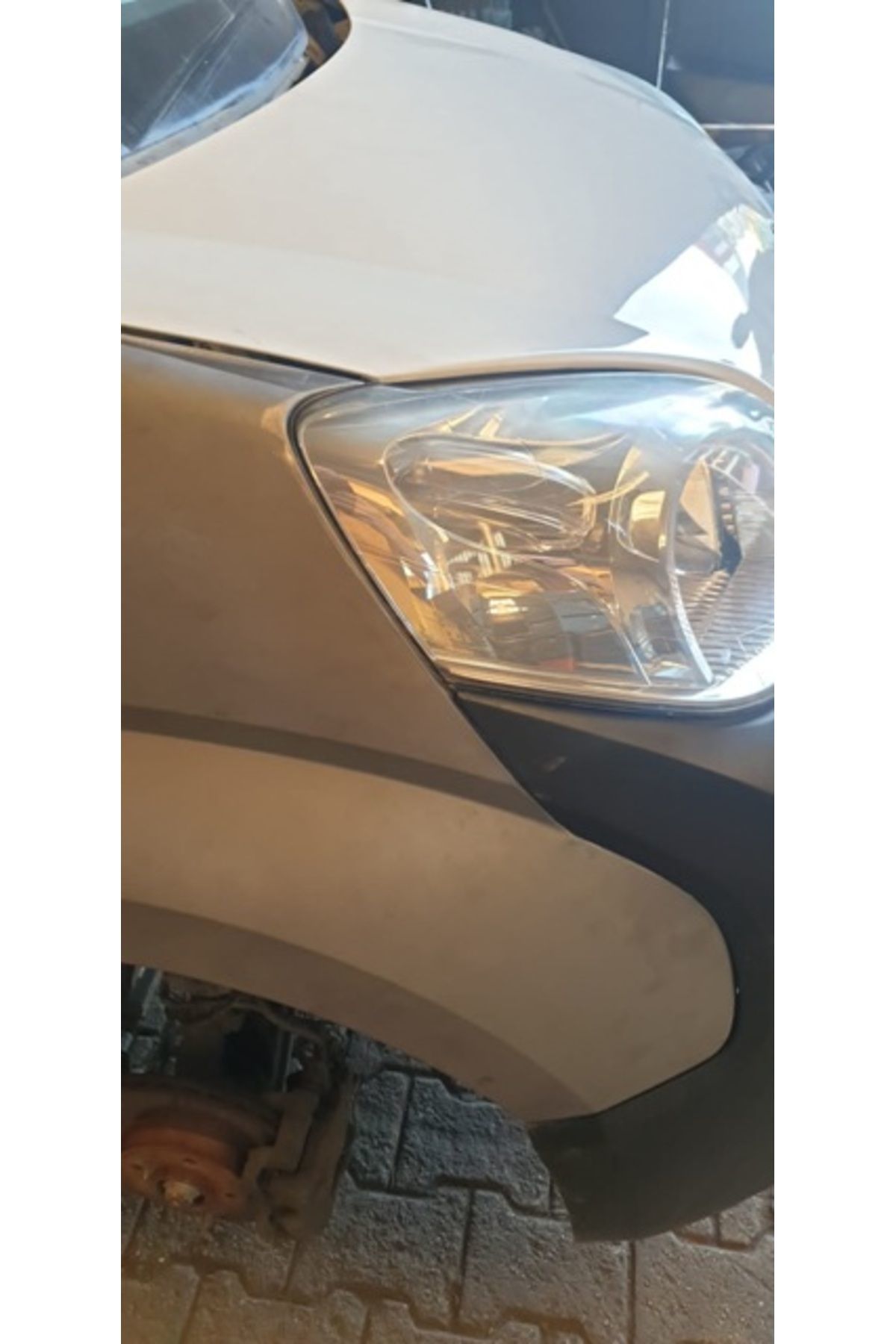 Fiat Fiorino 08/24 Ön Çamurluk Delikli Sağ (Eagle Body)