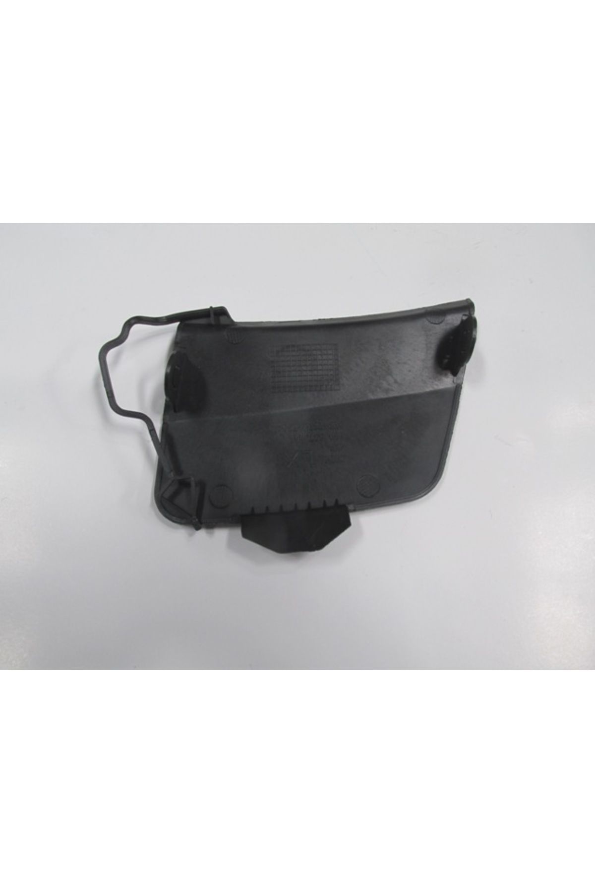 Volkswagen Jetta 6 14/18 Arka Tampon Çeki Demiri Kapağı (Karlığa Takılan)(tw)