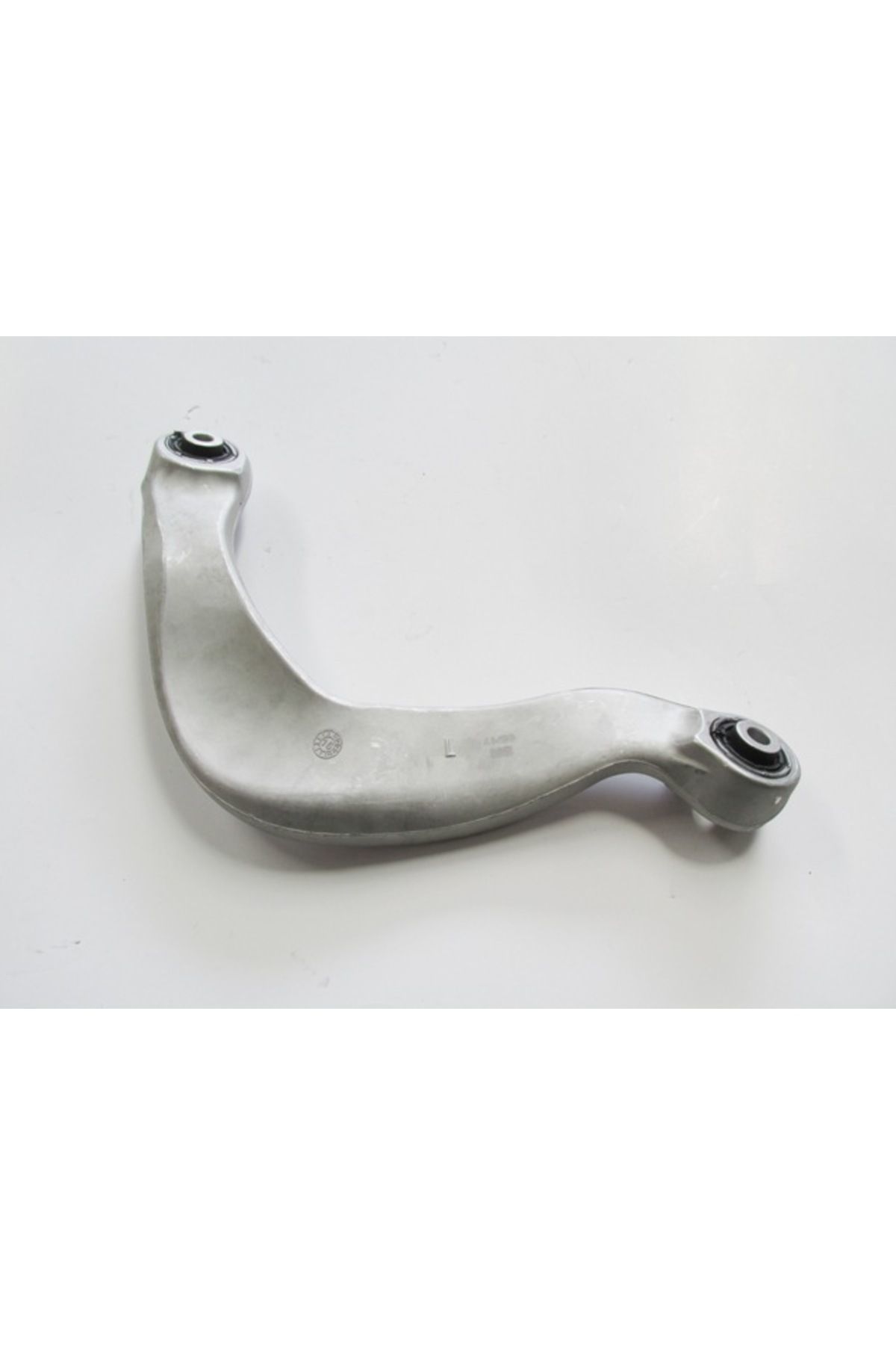 Audi A4 08/12 Arka Üst Tabla Sol Eğri Tip Burçlu (Salıncak) (Sh)