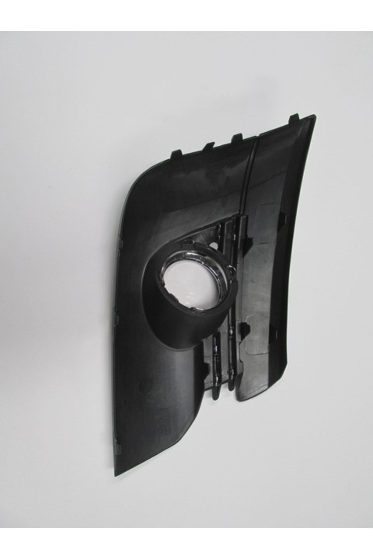 Peugeot 3008- 09/13; Sis Lamba Kapağı Sol Sis Delikli (SİS ÇERÇEVESİ NİKELAJLI) (TYG) 7453.12