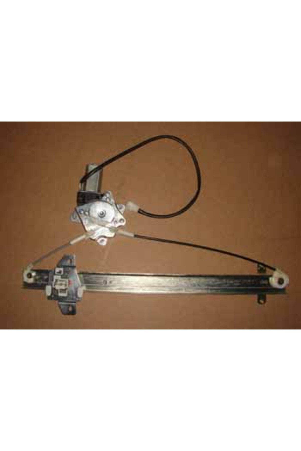 Suzukı Vıtara- 88/98; Arka Cam Krikosu Sağ Elektrikli/motorlu (HUSHAN) 83501-57b00